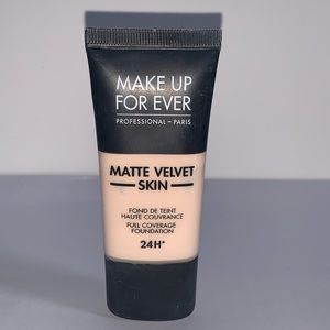 Makeup forever matte velvet foundation Y205